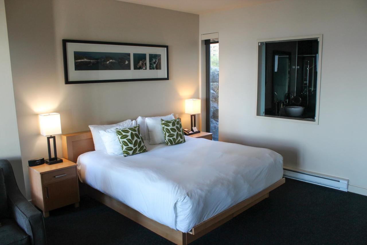 Black Rock Oceanfront Resort Ucluelet Bagian luar foto